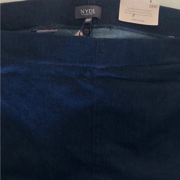 Nydj new pull on straight jeans dark wash size 28w plus - Picture 4 of 5